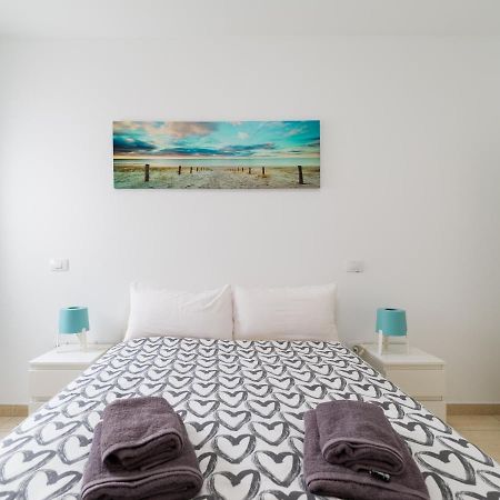 La Isla Appartement Vecindario  Buitenkant foto